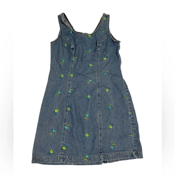 💙 Vintage California Concepts Embroidered Denim Mini Dress Sz 7 🌼 Y2K Cutie 💙 - Picture 1 of 3